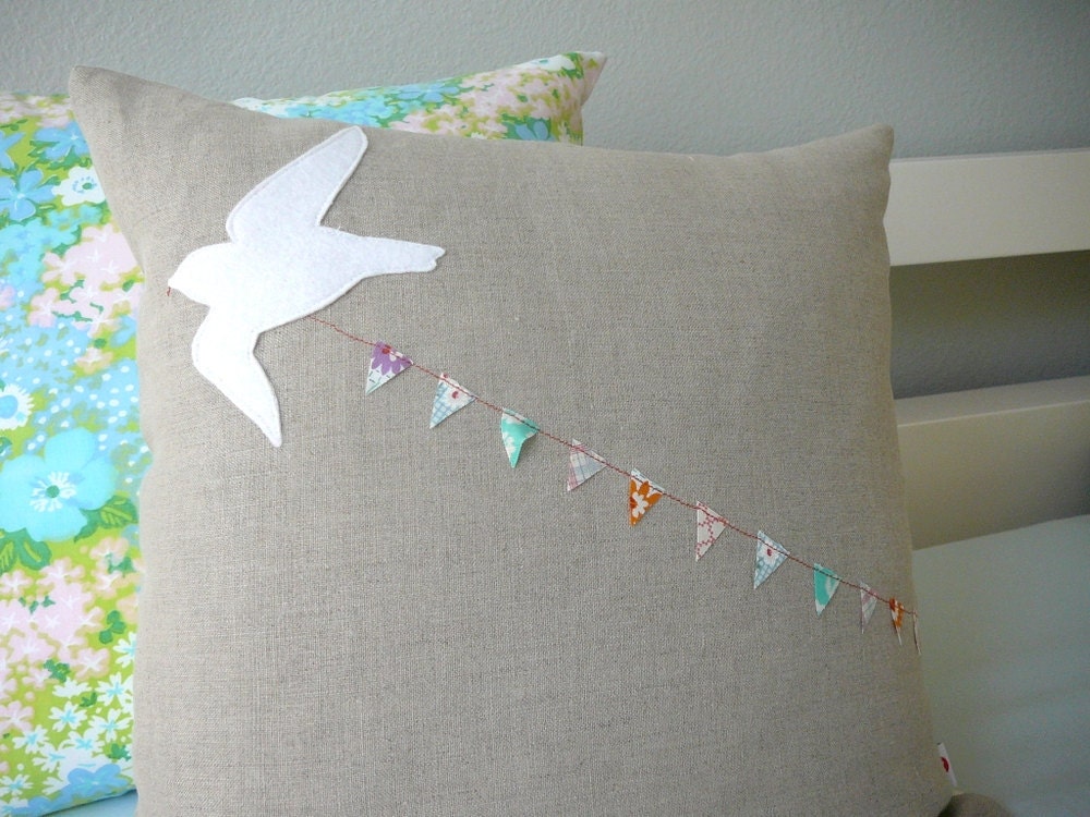 Bird Stringing a banner - Pillow Cover