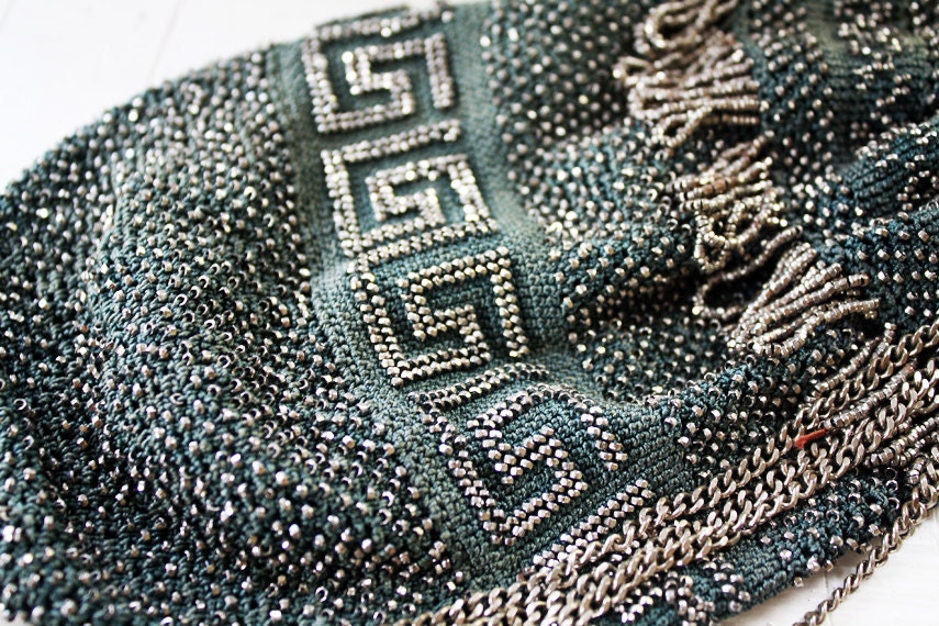 1920s Antique Metal Mesh Flapper Purse // Art Deco Egyptian Revival