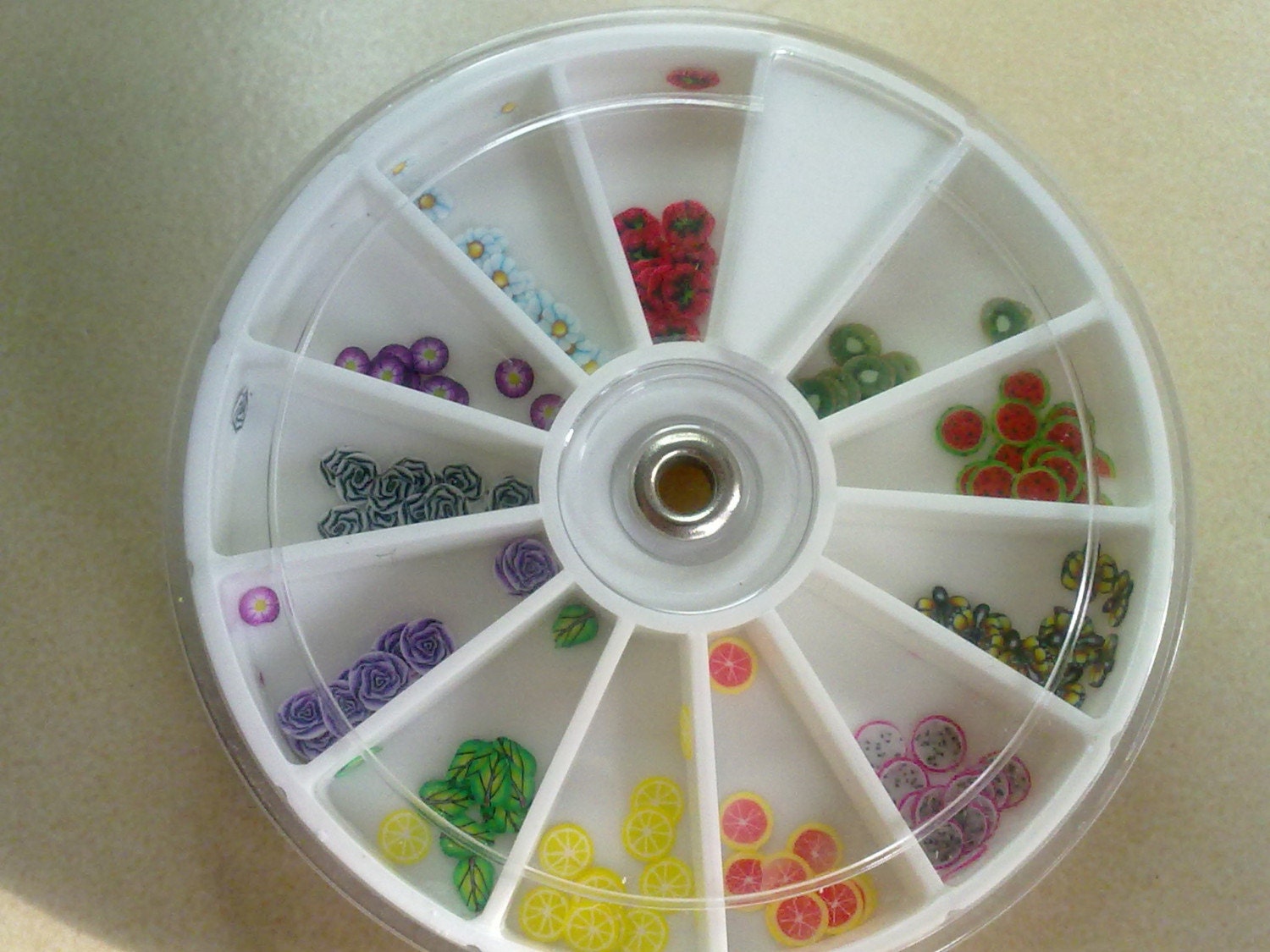 Set 100 floppy slices for nail art.