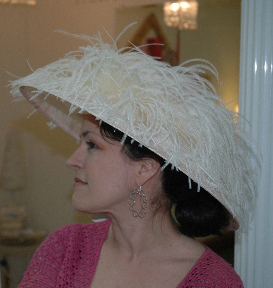 Kentucky Derby Ladies Straw Hat, Pale Peach