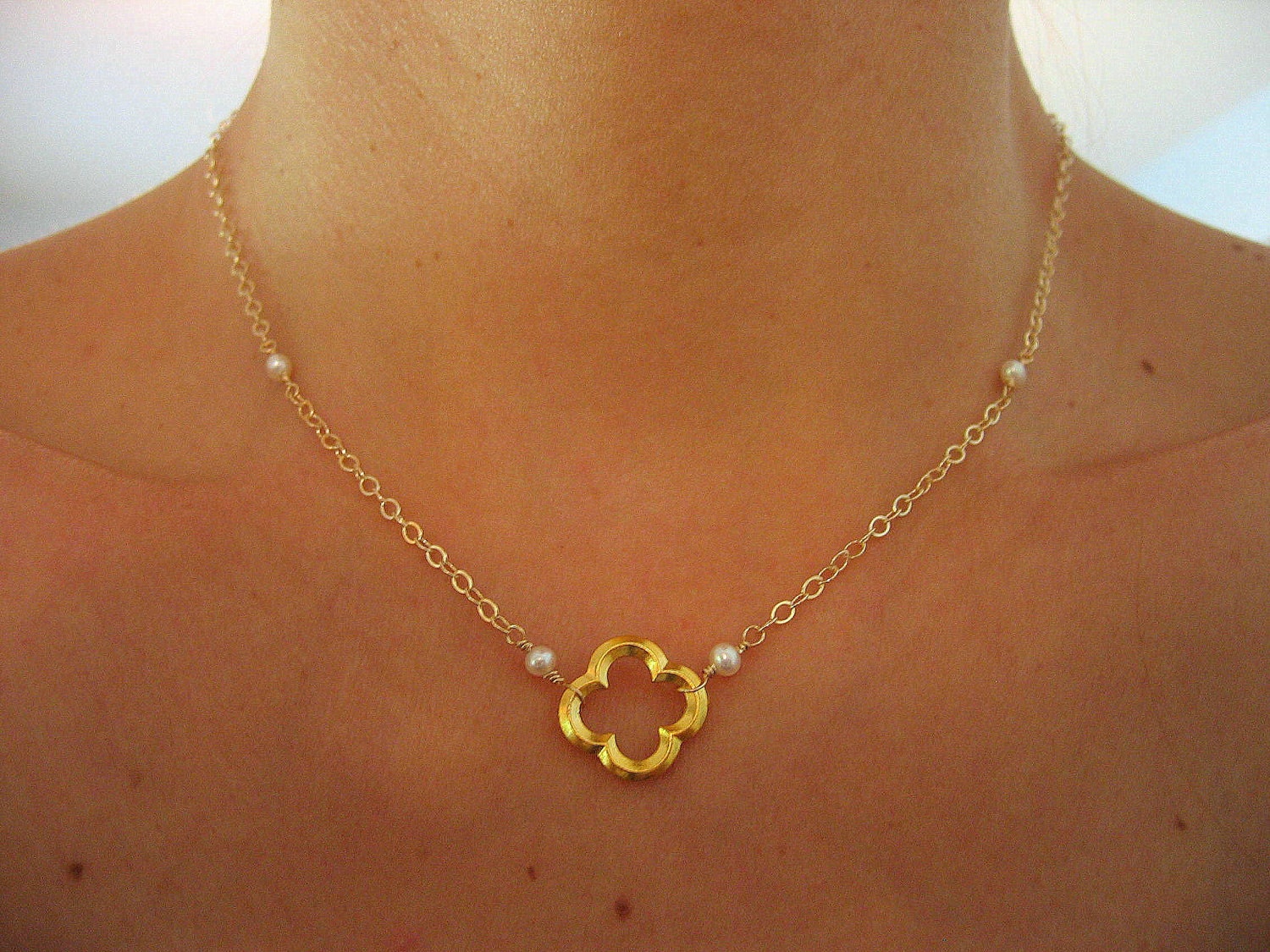 Pearl Necklace, Gold Clover and Pearl Necklace, Bridesmaids Jewelry, Bridal Jewelry
