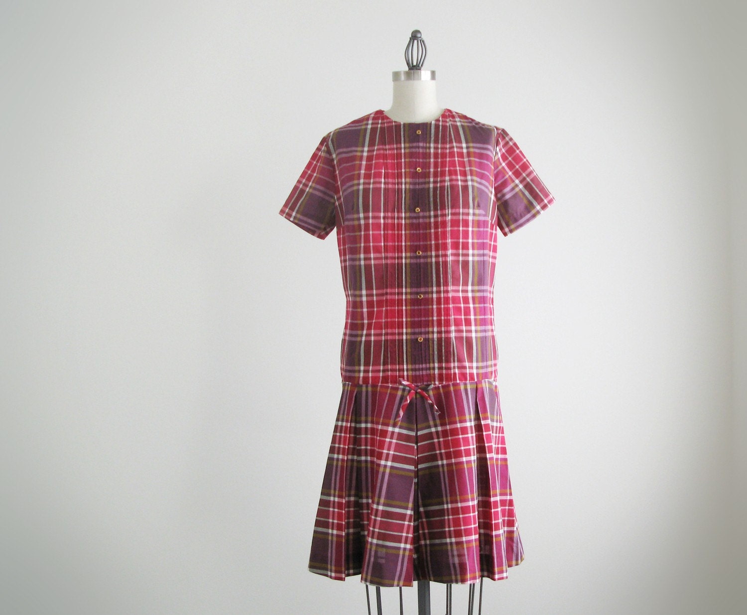 Vintage red and purple plaid short sleeve dress.