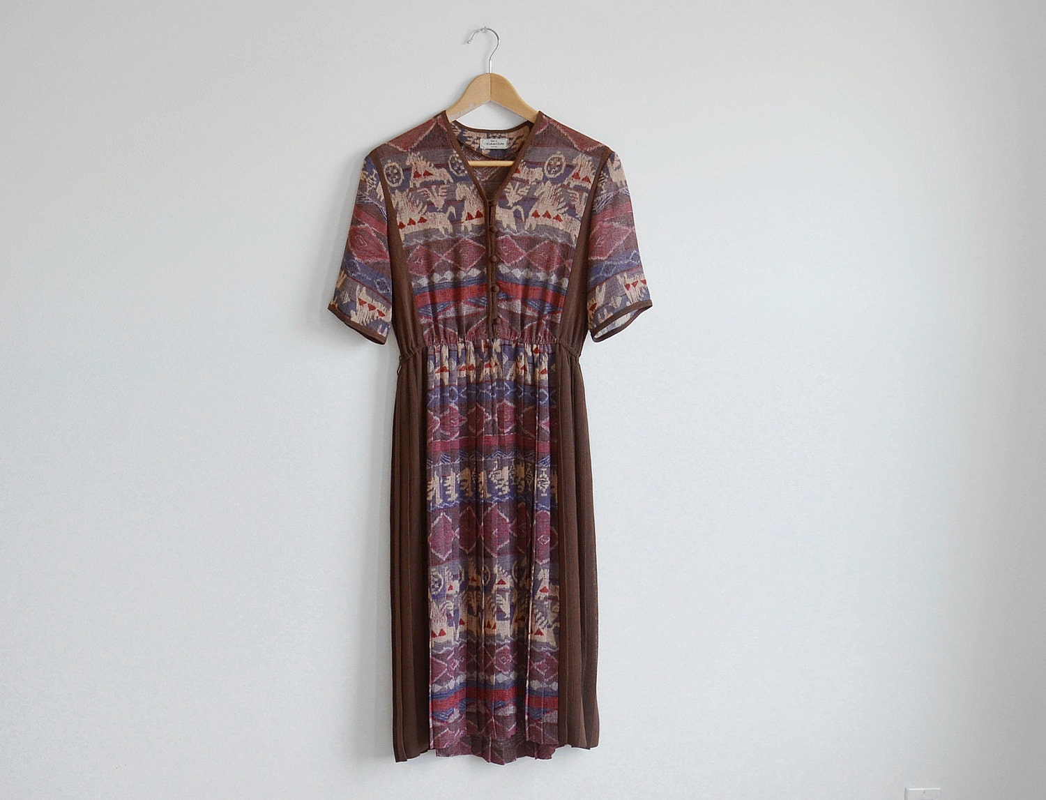 Vintage MADAM ROBIN TOKYO light brown exotic pattern dress.