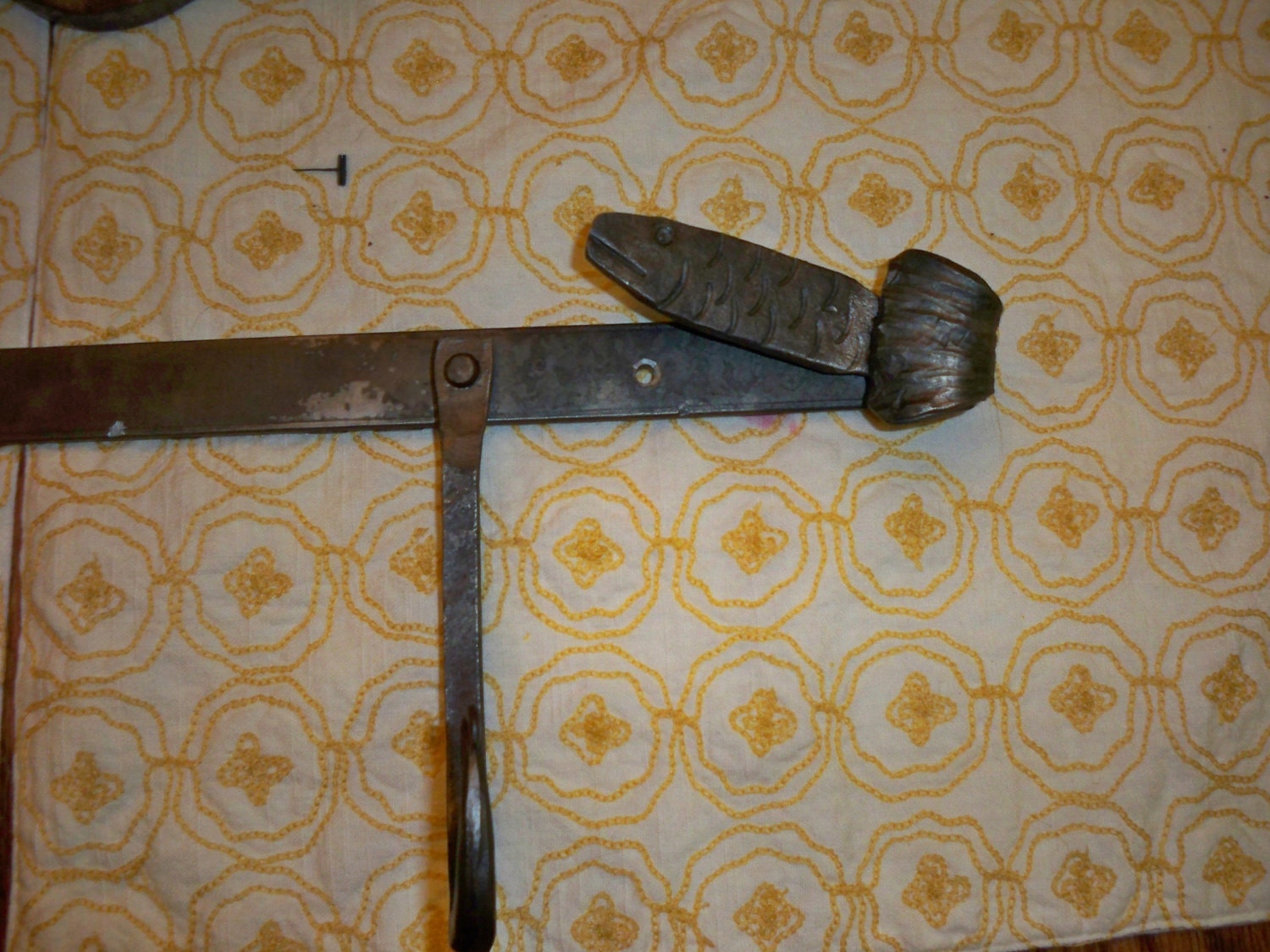 wall rack with fish