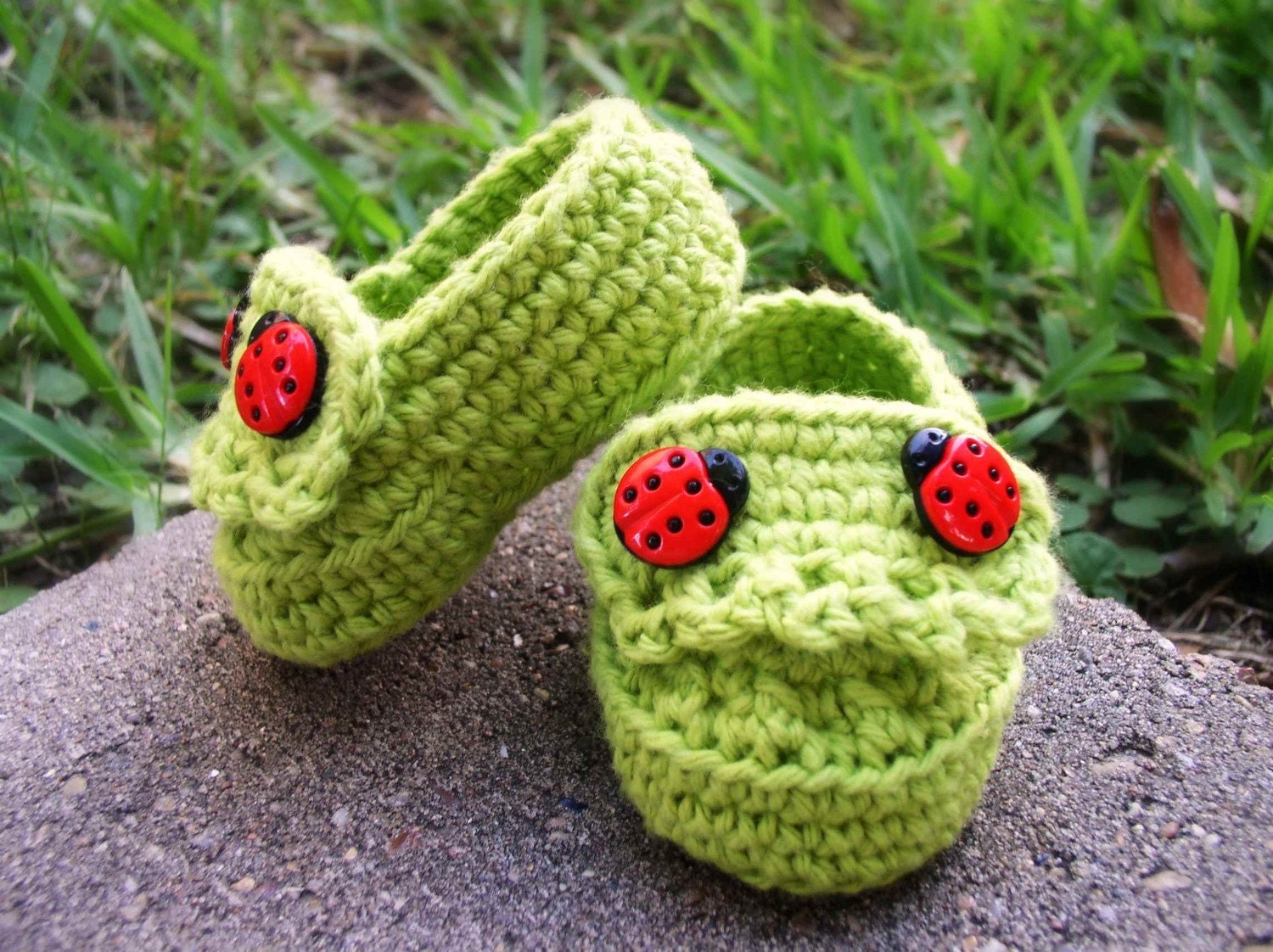 Green Ladybug Baby Shoes Booties