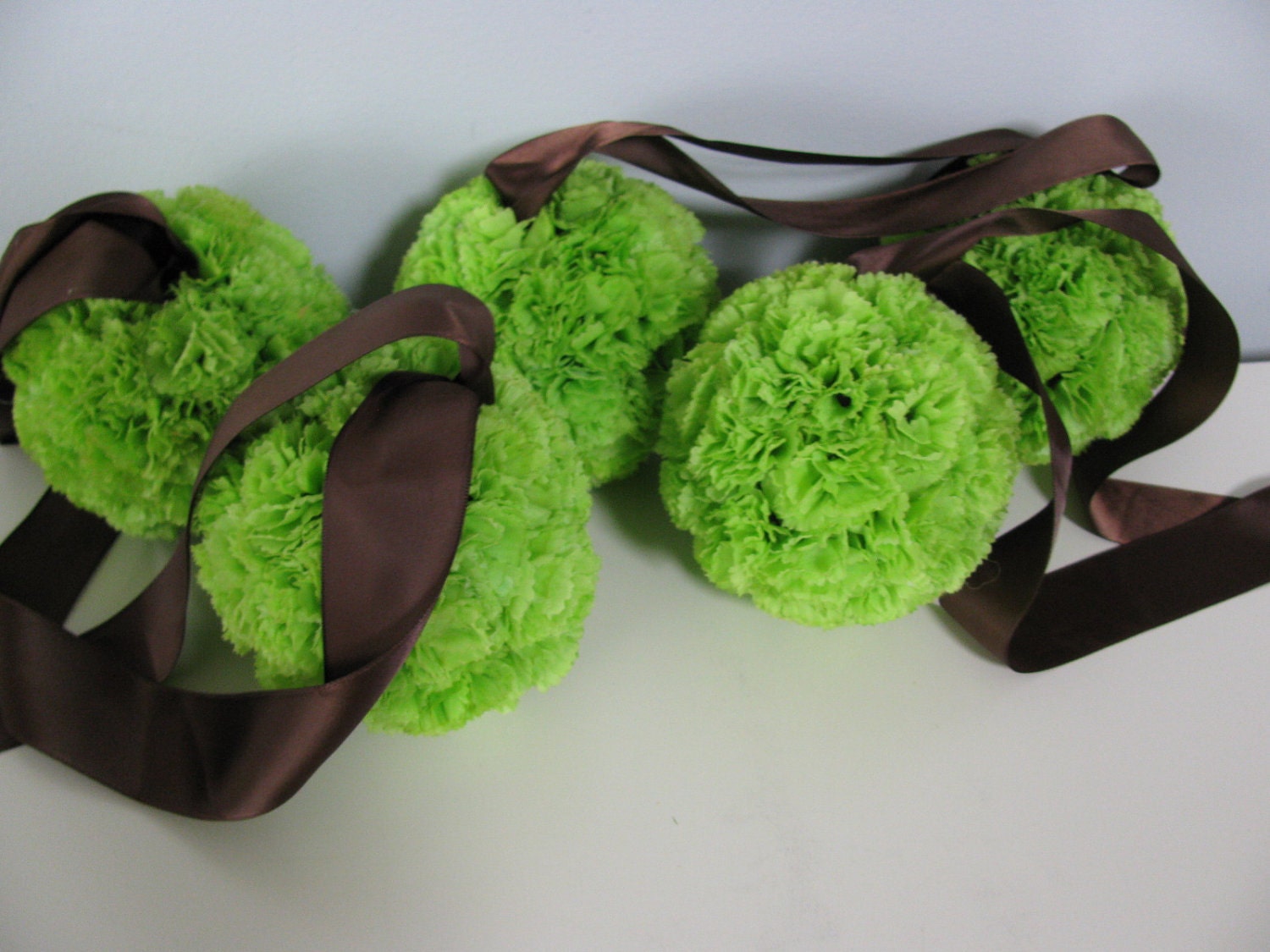 You Customize Mini Pomander Kissing Ball 16 colors pew, chuppah, garden, aisle, chair decorations, flower girl