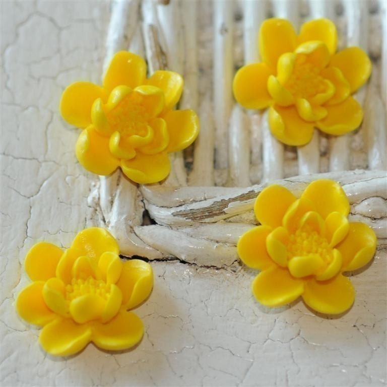 Set of 4 NEW STYLE... Lotus Flower Cabochon 20mm Perfect RING size. Super Design. Matte Finish. Sunshine Yellow