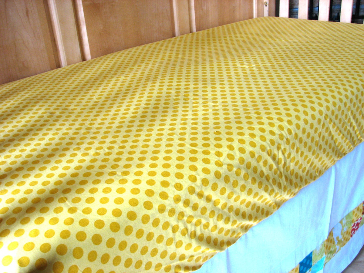 Fresh Sunshine Polka Dot Fitted Crib Sheet