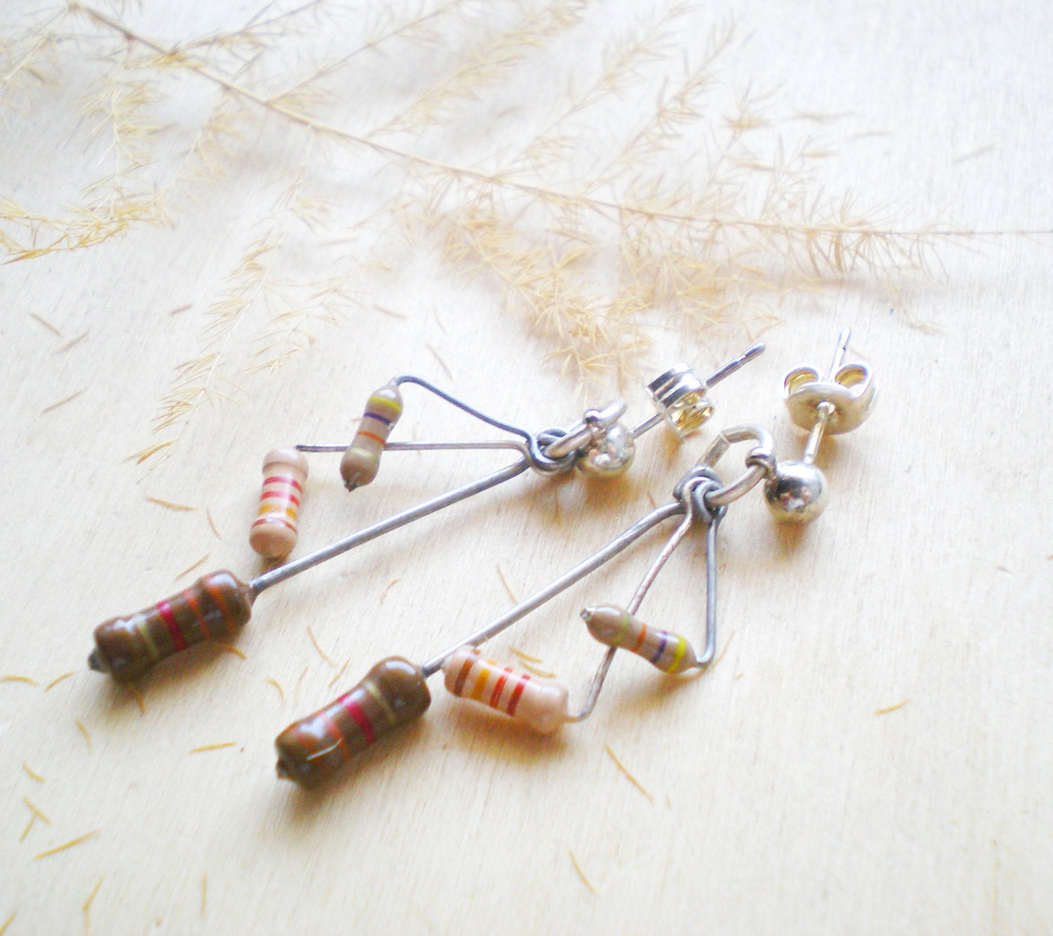 Dangle Earrings Larimeloom - three brown resistors
