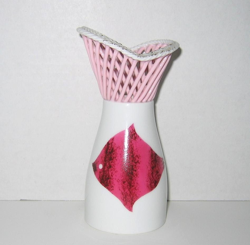 Vintage 1950s Pink & White Candle Holder With Fish Design By KasugaWare Japan