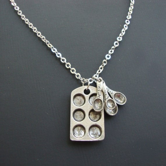 Gourmet Necklace - Measuring Spoons & Muffin Pan, Chef, Cook, Baker, special friend lovely gift, charm gourmet necklace