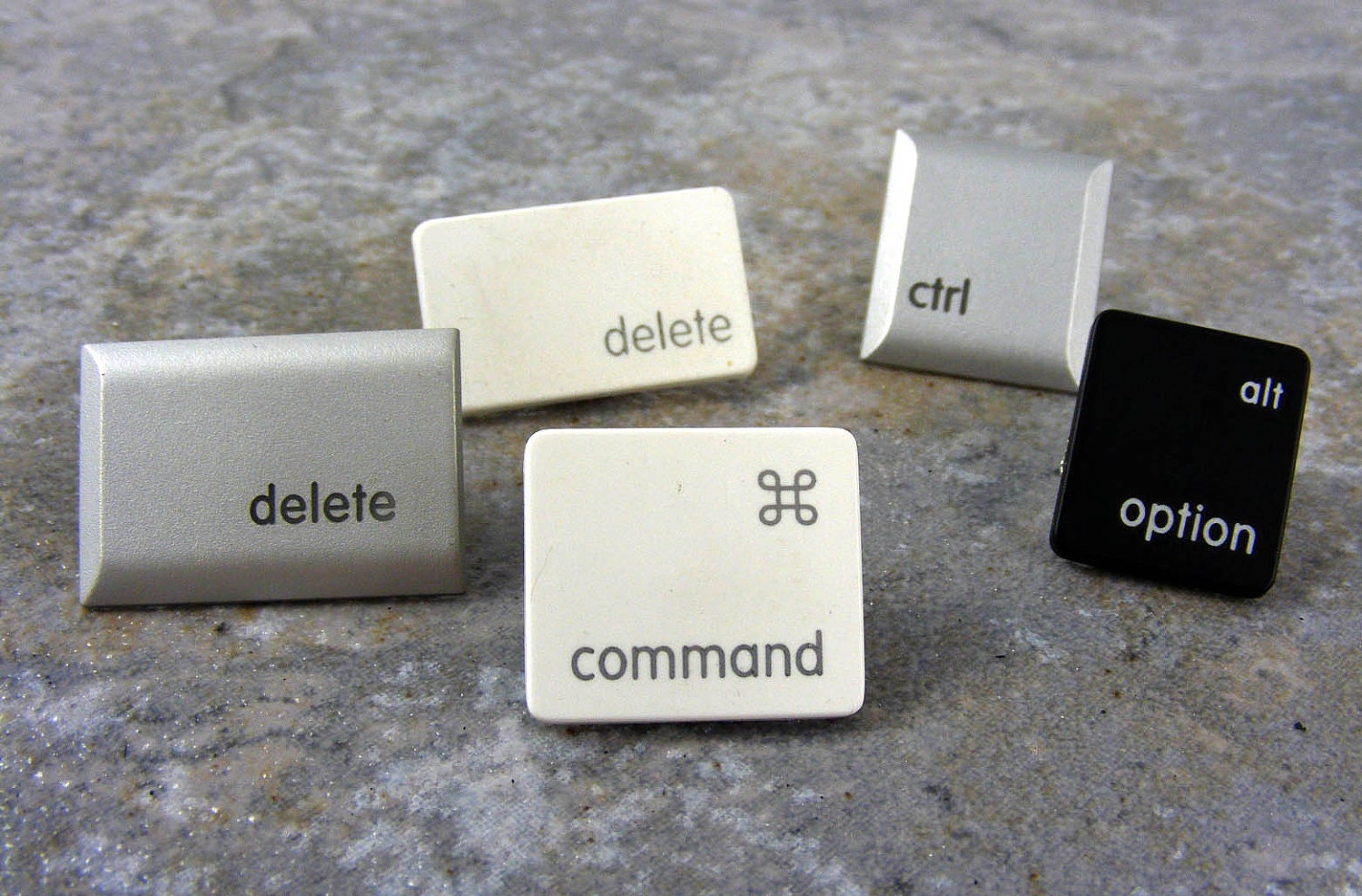 iTacks - Thumbtacks, bulletin board, Upcycled, Recycled, Mac, Apple, Computer, Key, keyboard, gift, birthday, Teacher Gift, Student Gift