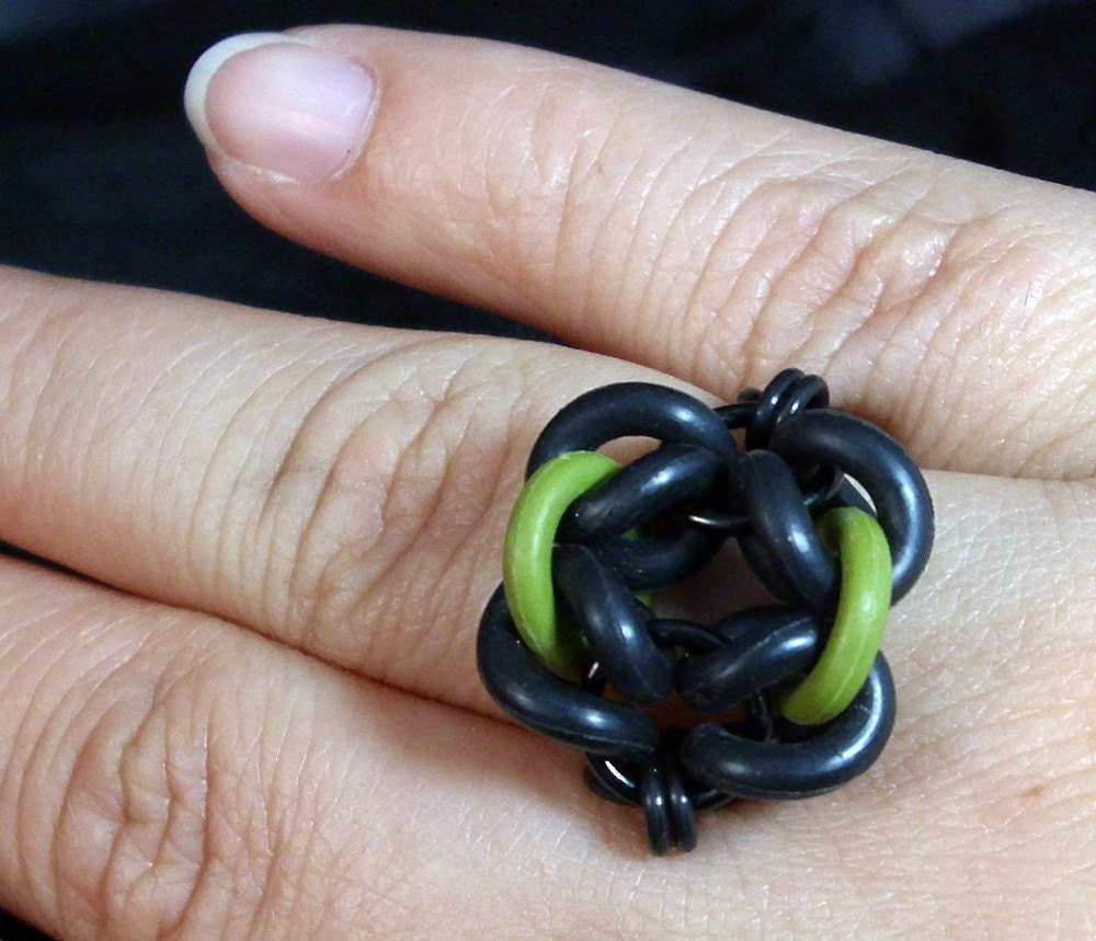 SALE ITEM- Chainmaille Ring- Interwoven Network- Chainmaille with rubber- Black/Olive