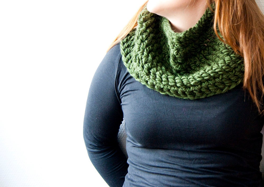 Soft and chunky cowl neck warmer in dark forest green. Short snood winter fashion.