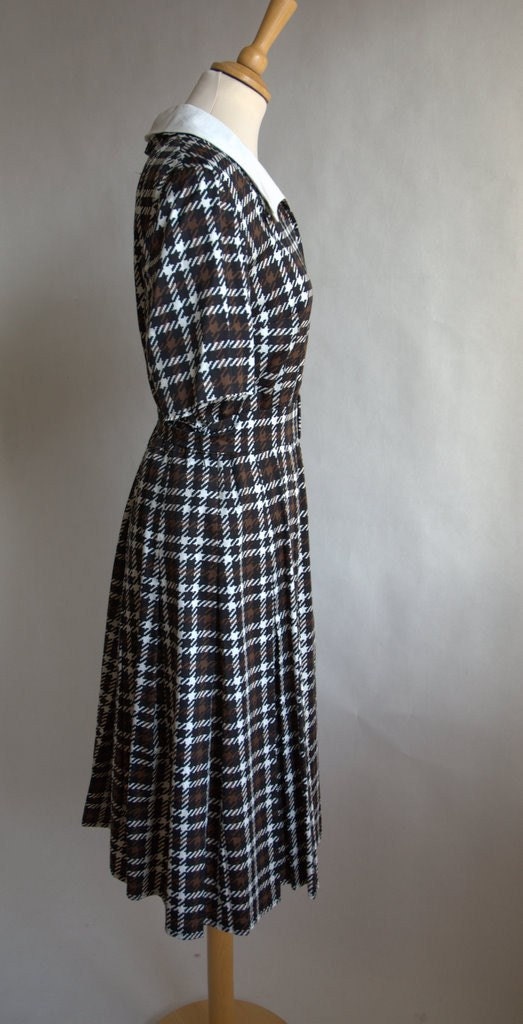 New Year's 12 Dollar Sale Vtg Pleated Plaid Peter Pan Collar Day Dress