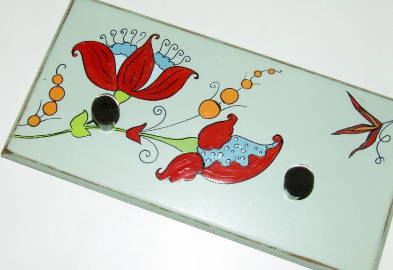 KEY HOOK - Handpainted Wood Key Rack  - Old Vintage Style - Shabby Chic Home Decor