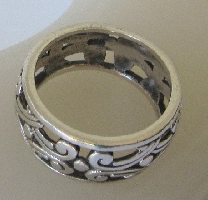 Vintage Sterling Silver Carved Ring