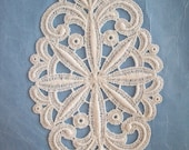 2 Pretty vintage lace applique of venise type lace