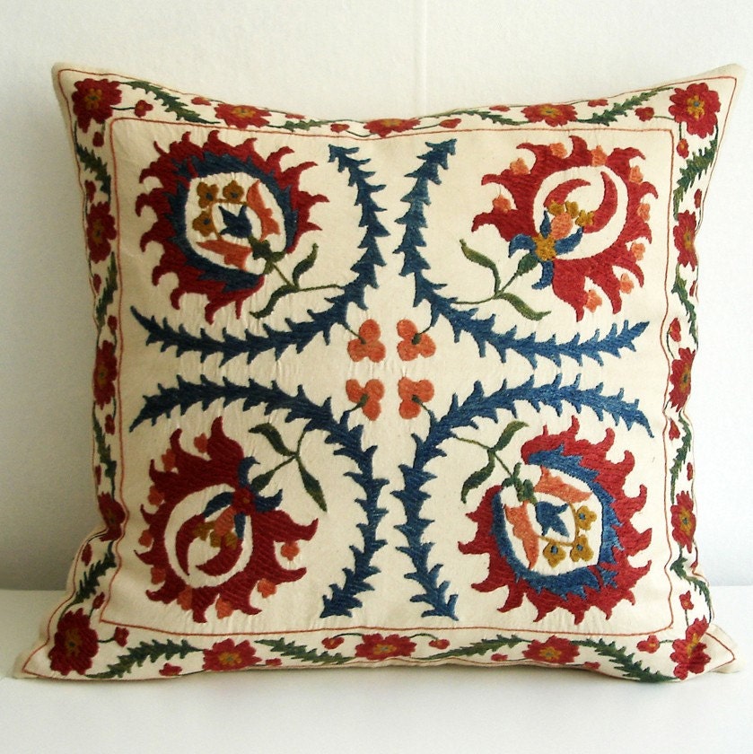 Sukan / Vintage Hand Embroidered Suzani Pillow Cover - 20x20 inch