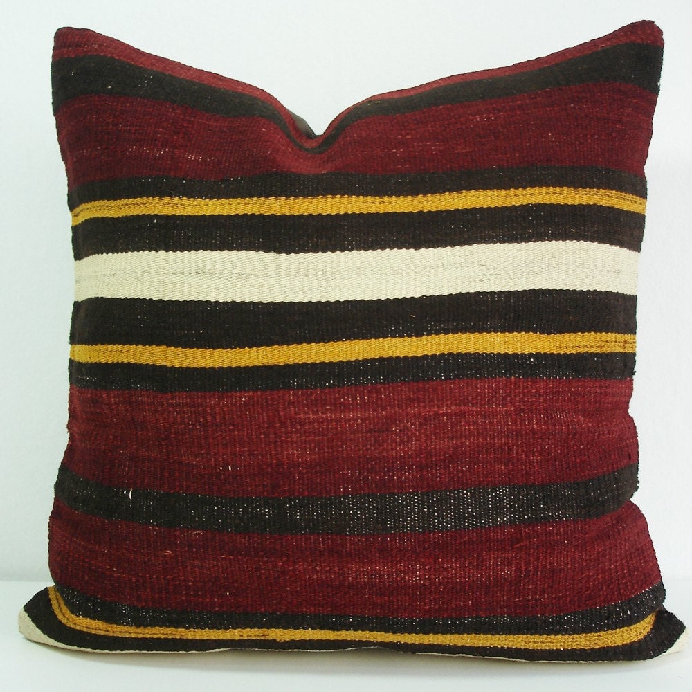 Sukan / Organic Shine Society Modern Bohemian Throw Pillow. Handwoven Wool Vintage Tribal Turkish Kilim Pillow Cover - 16x16