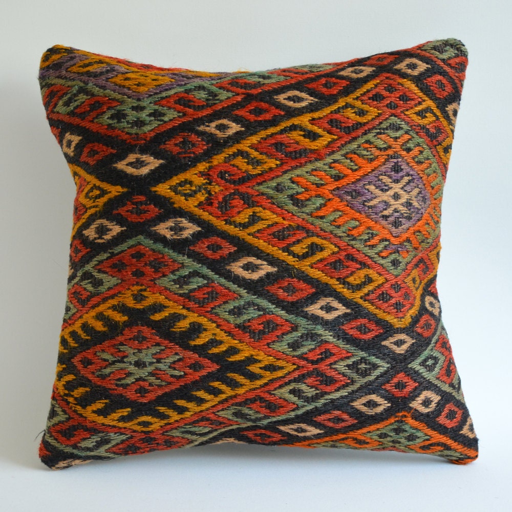 Sukan / Modern Bohemian Throw Pillow. Handwoven Wool Vintage Tribal Turkish Kilim Pillow Cover. 16x16 inch
