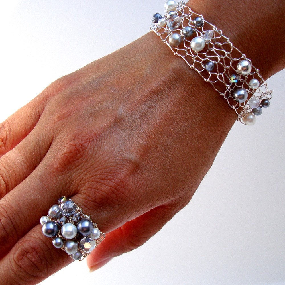 White Gray Silver Sparkling Thin Cuff Bracelet & Cocktail Ring 2 Piece Set Wire Knit Spring Summer Unique Lace Jewelry pearl and crystal