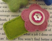 NO SLIP Wool felt hair clip -old pink flower and stem -yellow-green