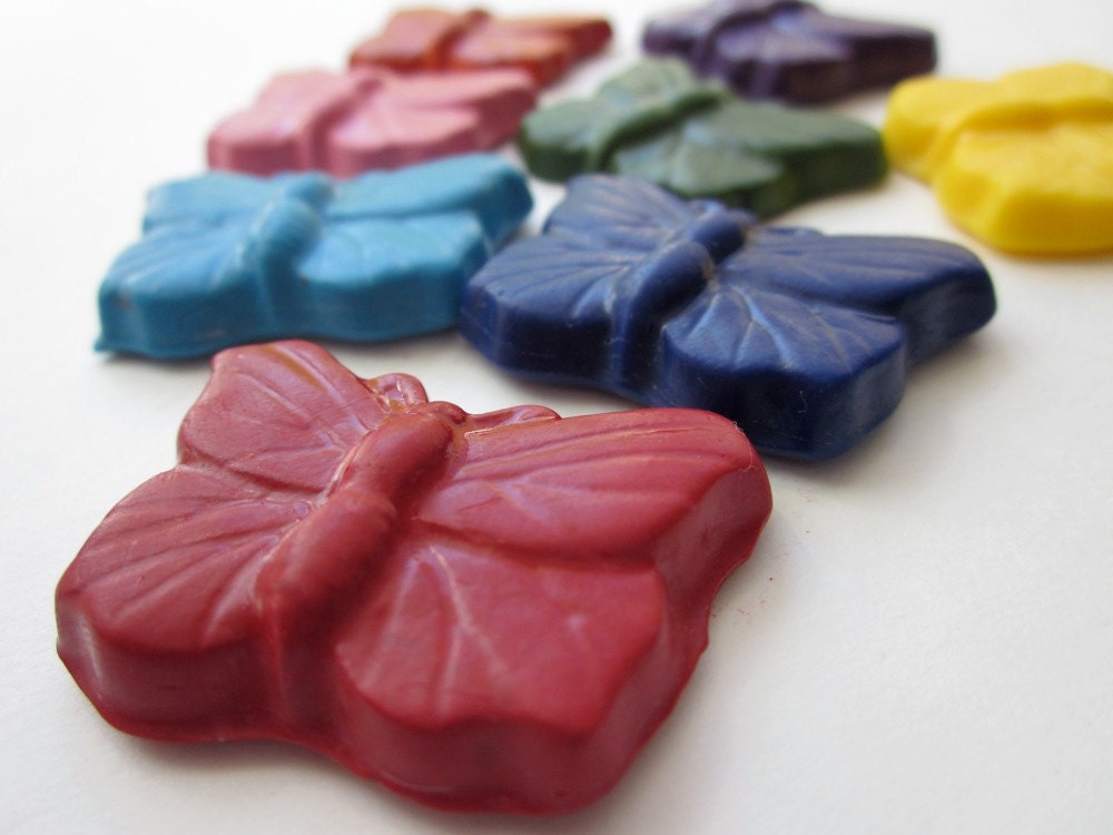EARTH FRIENDLY Biodegradable HANDMADE Butterfly Soy Crayons (Set of 8)