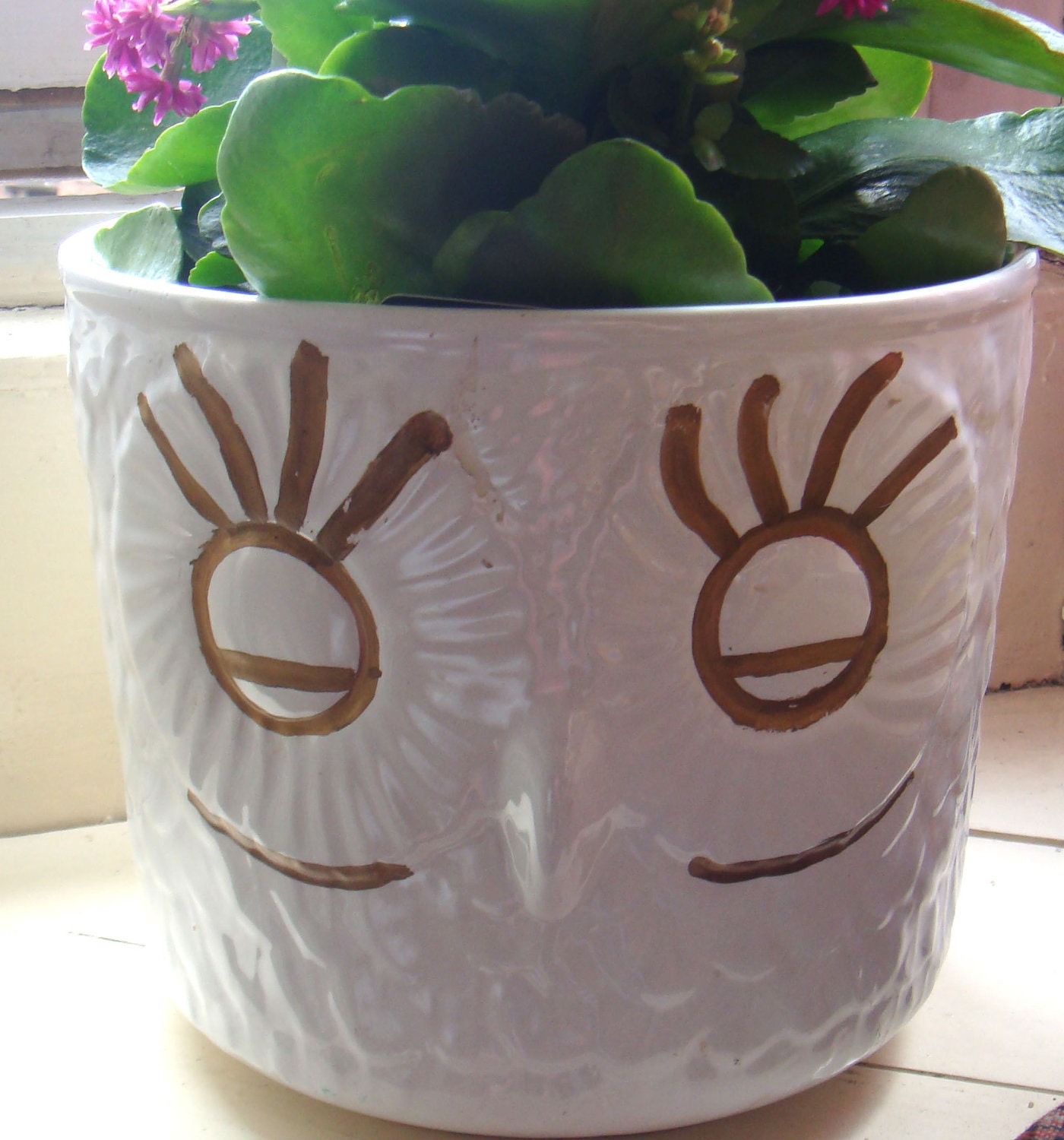 MAY 10% SALE  owl flower pot large planter white bird