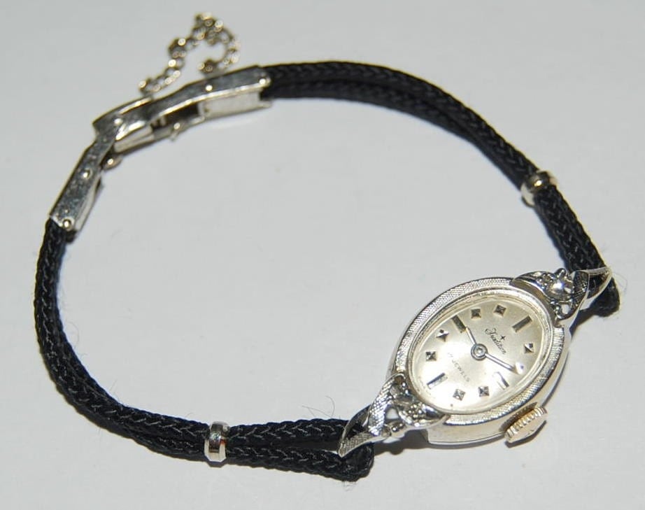 Men's Gold Wrist Watches - Men's Gold Wrist Watches Exporter