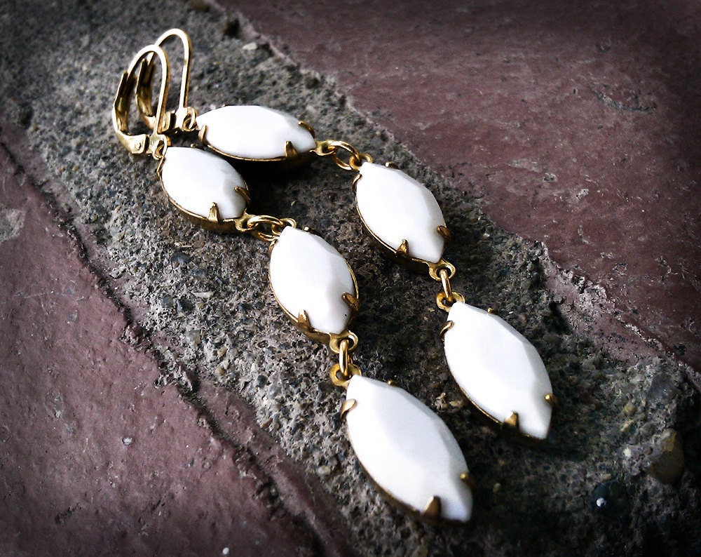 White Earrings Milk Glass Rhinestone Earrings Vintage Gold Brass Wedding Earrings Bridal Jewelry Bridesmaid Gift Dangle