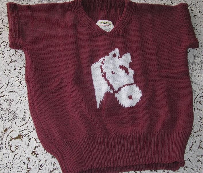 Mauve Sweater V-Neck Cap Sleeve Vest Horse Motif.