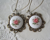 Cameo Earrings Coral Pink Flower Cameo Earrings Antique Brass Earrings Vintage Style Jewelry Shabby Chic Free Shipping Sale