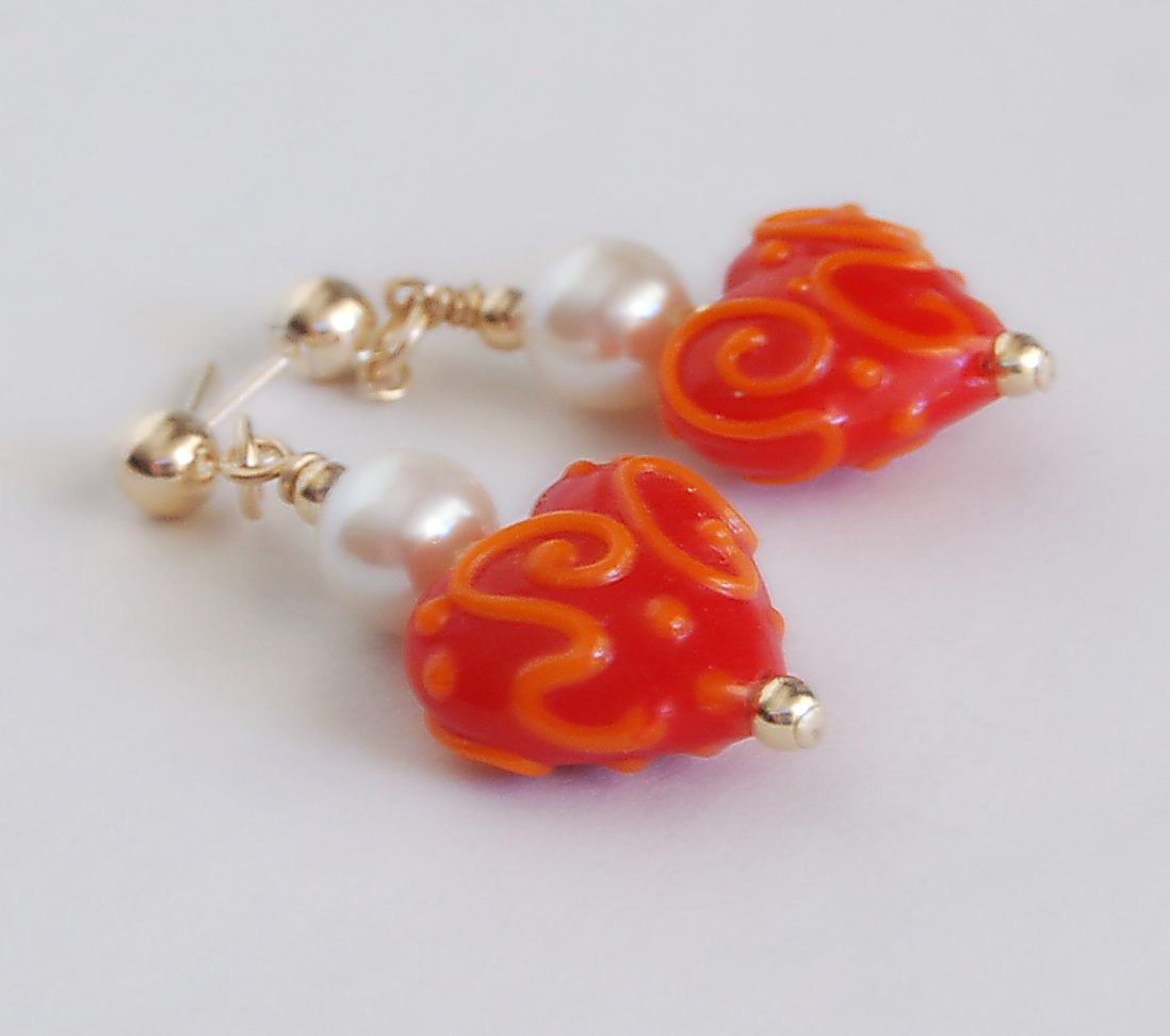 Sweet red heart dangle post Earrings red heart Lampwork glass beads Pearls Gold beads