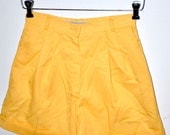Awesome 1980s Bright Yellow Cuffed High Waist Shorts