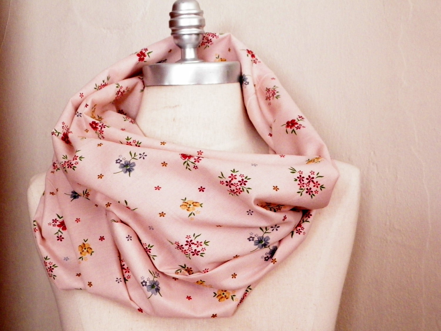 Scarf Floral Print Pale Pink  Fabric Infinity Loop Spring Tube Scarf for Spring