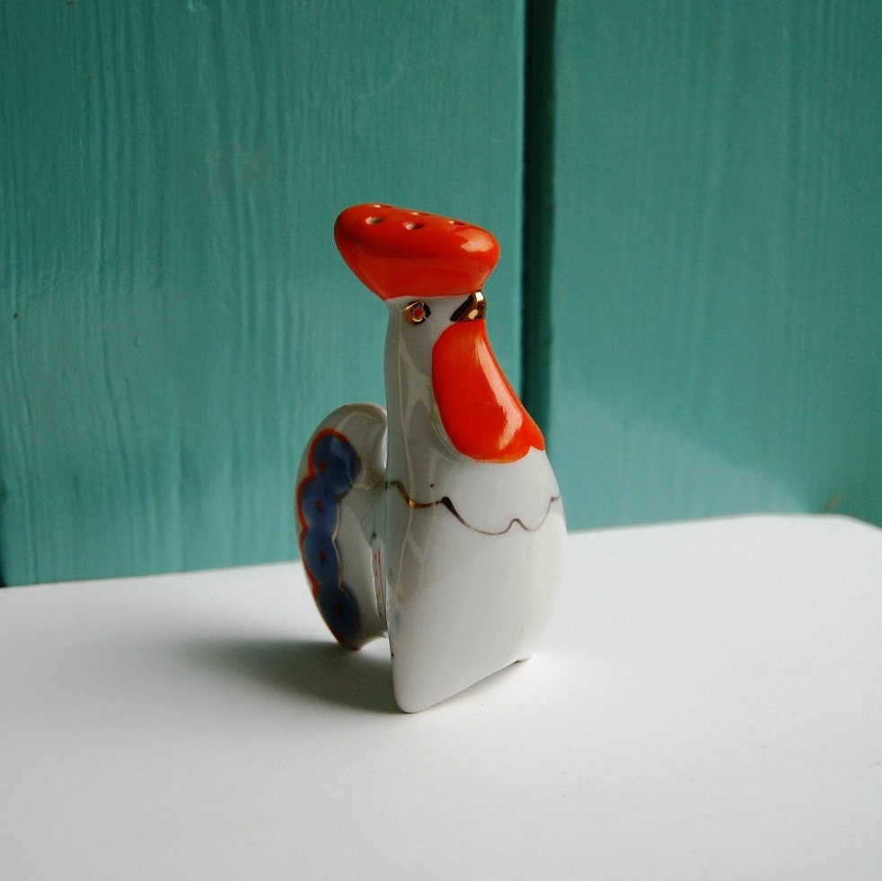 Vintage Rooster Salt or Pepper Shaker - Glazed Ceramic - from Russia / Soviet Union