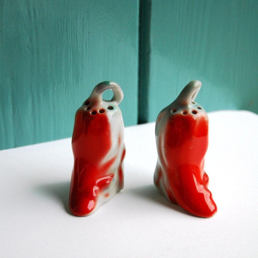 Vintage Peppers Salt and Pepper Shaker Set - Glazed Ceramic - from Russia / Soviet Union