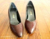 Vintage Dark Plum Leather High Heels Size 7.5/8 Narrow