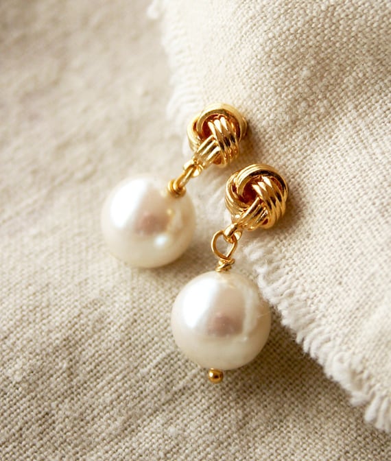 Vintage Pearl Earrings, Bridal Jewelry, Pearl Post Earrings