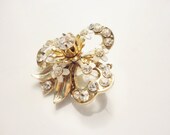 CORO vintage trefoil pin brooch gold tone with rhinestones and little white flowers