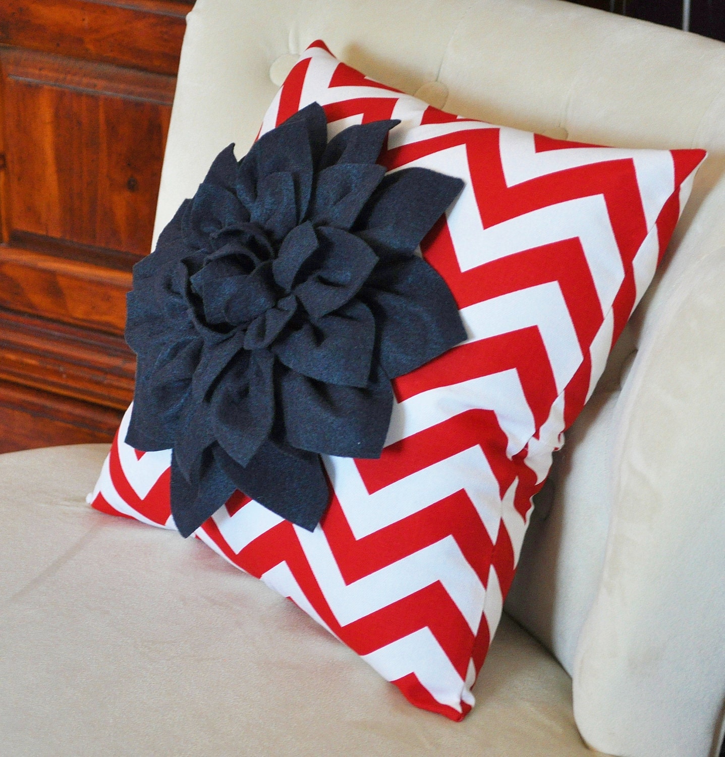 Navy Blue Dahlia on Red and White Zigzag Pillow -Chevron Pillow- Red White and Blue