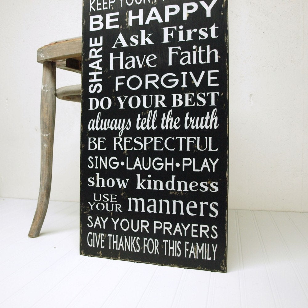 Family Rules Sign in Black and White. Vintage Style in Wood. Always Be Grateful, Be Happy, Say Your Prayers, Forgive. Version 2