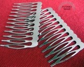 24 Silver Metal Hair combs, plain. 2.5 inch wide with 12 teeth. Create your own hair accessories with easy to glue on surface. Wholesale
