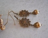 Pearl Drop earrings, Dangle errings, Cluster, Vintage earrings, gift, wedding, free shipping, bridal earrings