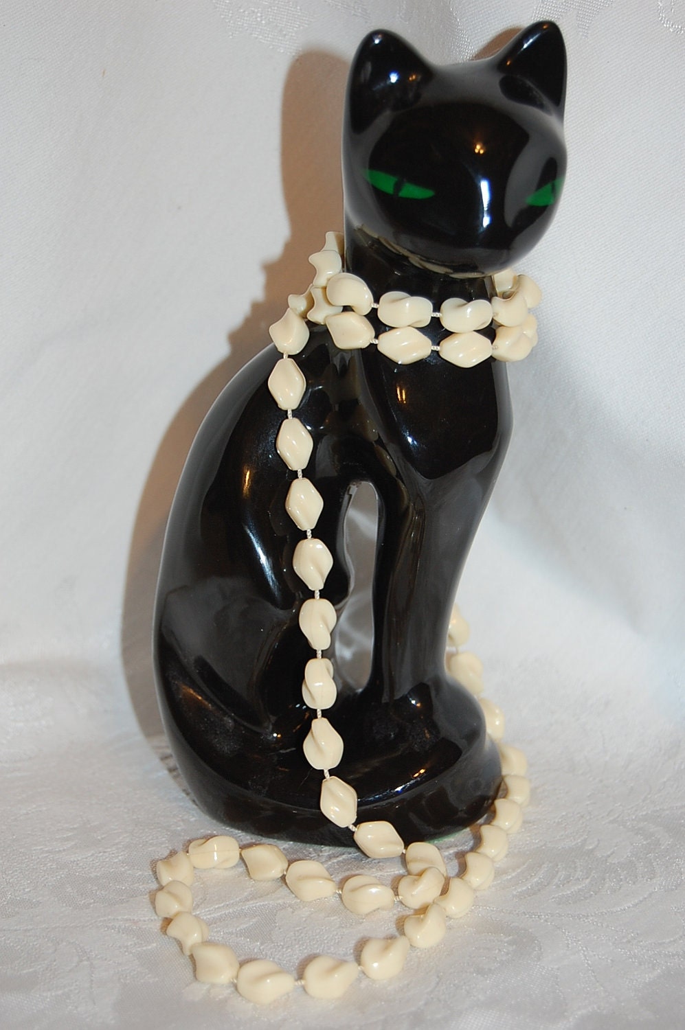 1970s Sarah Coventry Holiday Twisted Bead Necklace in Off White 36 Inches