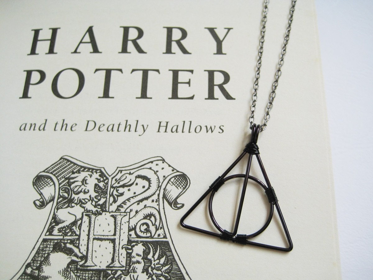 Deathly Symbol Necklace (Black)