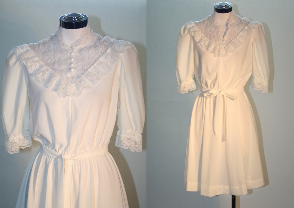 70s Vintage Creamy Sheer Lace Bohemian Romantic Wedding Mini Dress