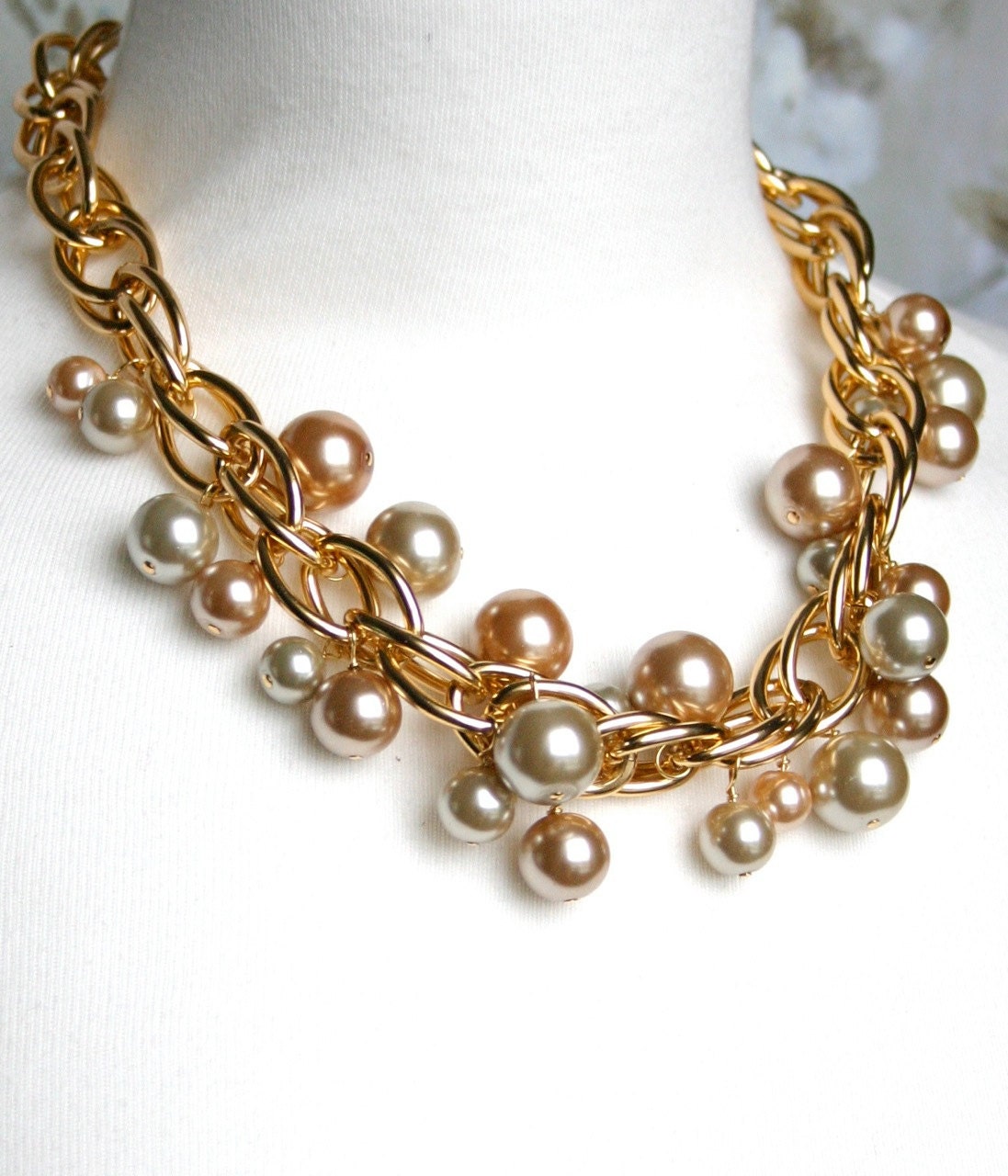 Chunky Necklace on Chunky Gold Necklace  Big Pearl Necklace  Chunky Pearl Necklace  Gold