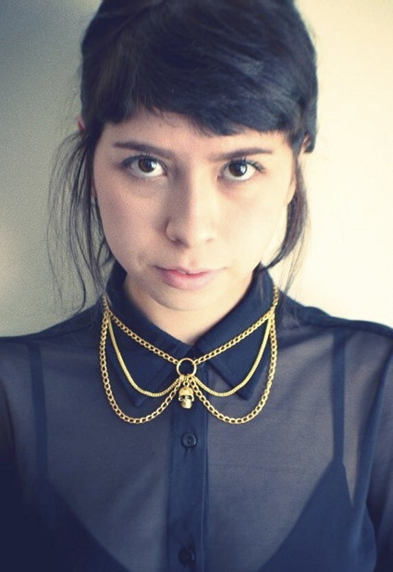 Peter Pan Skull Chain Collar Bib